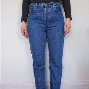 EVERLANE 90’s Cheeky Jean Size 29 (Runs large)